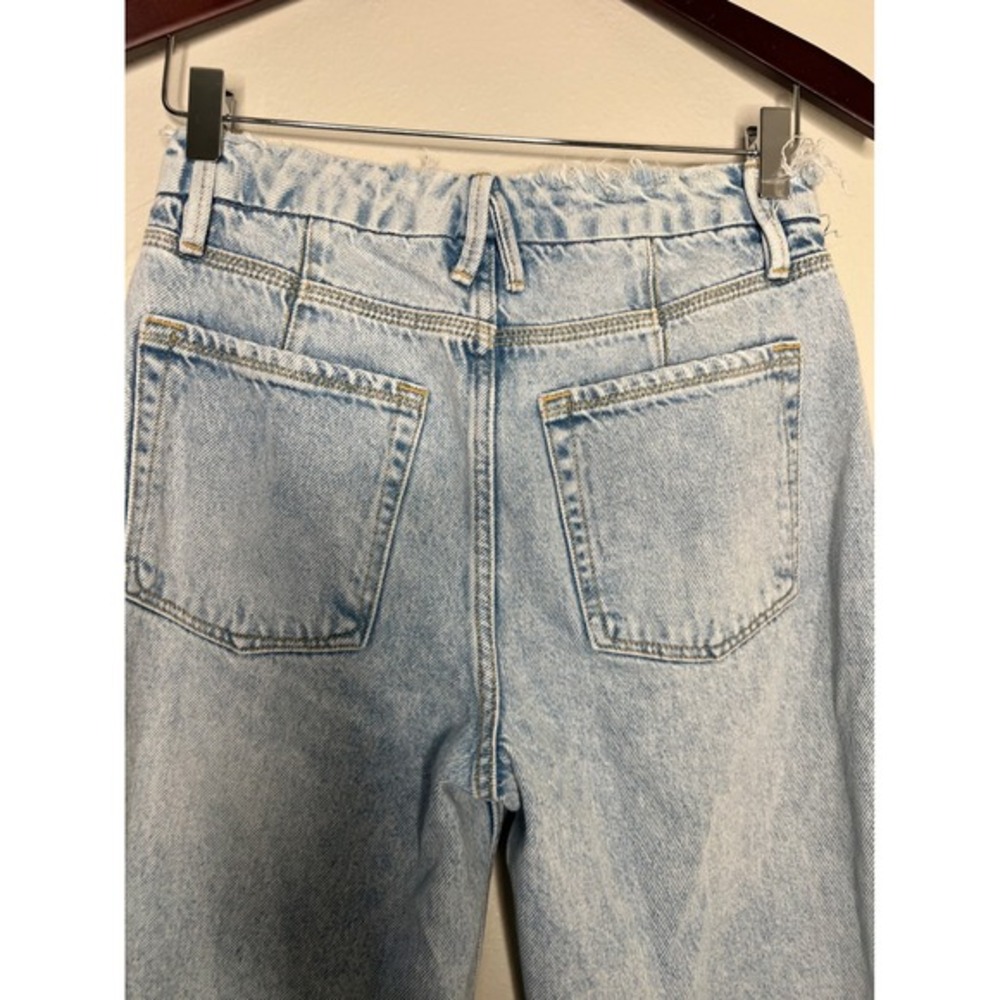 Good American Straight Leg Jeans Light Wash Distressed Ripped Size 0 25 - Picture 5 of 9
